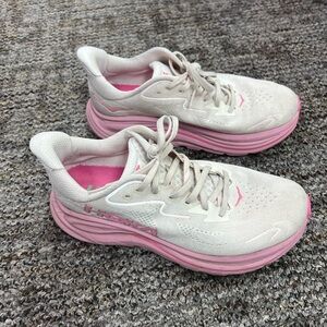 Hoka Clifton 10 Pink Gray Sneakers 8.5 Shoes